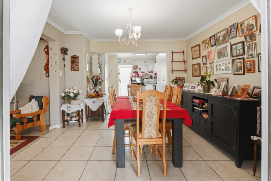 3 Bedroom Property for Sale in Whispering Pines Western Cape